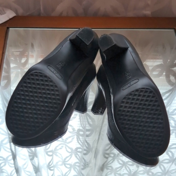 AEROSOLES Women's Size 8M Gray Classic High Heel Round Toe Heels - Picture 8 of 13